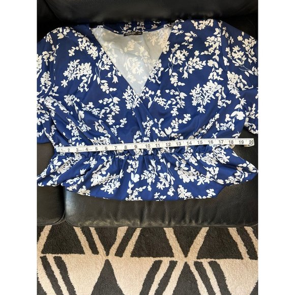 Shein Curve Blue With White Floral Print, V Neck Elastic Waist dress size 3XL - Picture 10 of 12